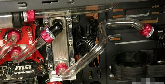 电脑水冷系统